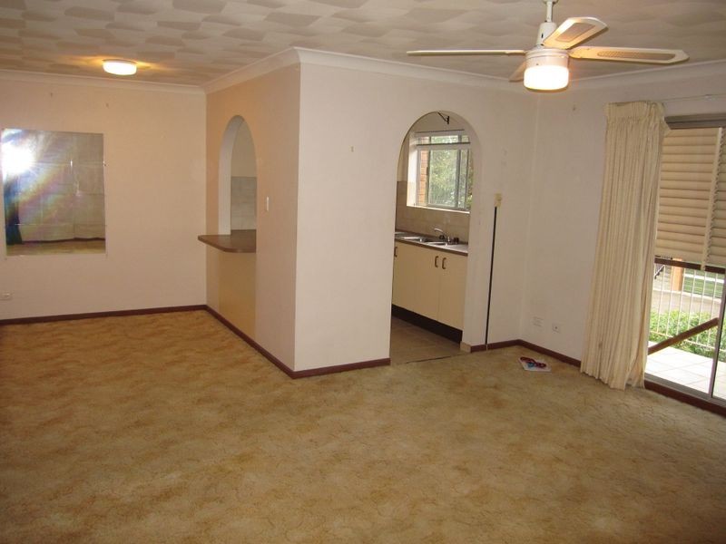 2/19 Macaulay Street, Coorparoo QLD 4151