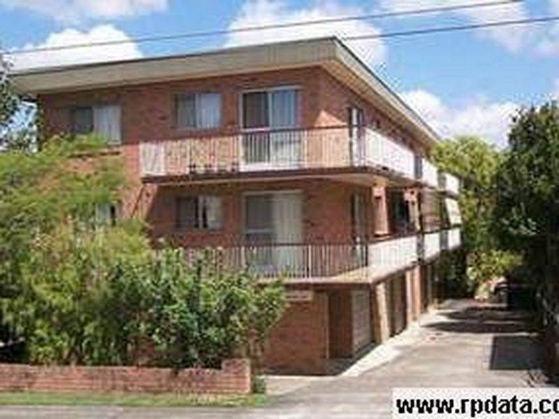 2/19 Macaulay Street, Coorparoo QLD 4151