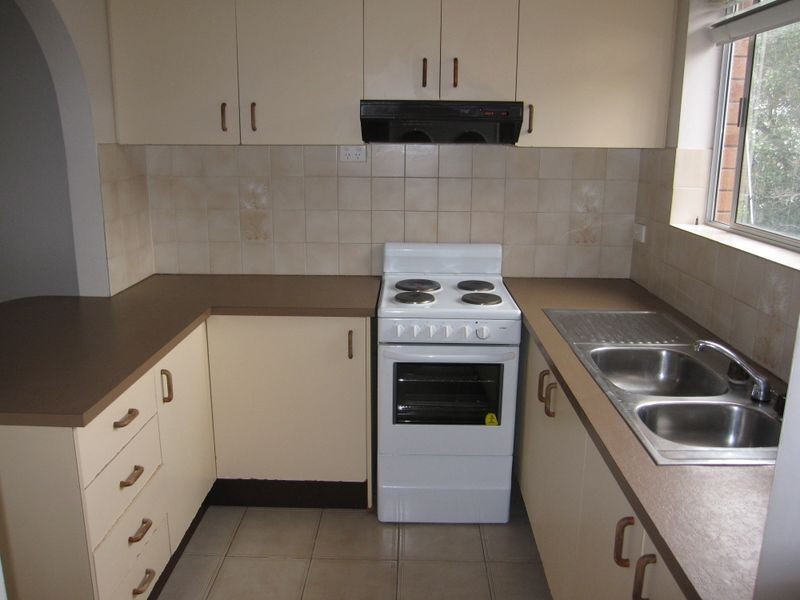 2/19 Macaulay Street, Coorparoo QLD 4151