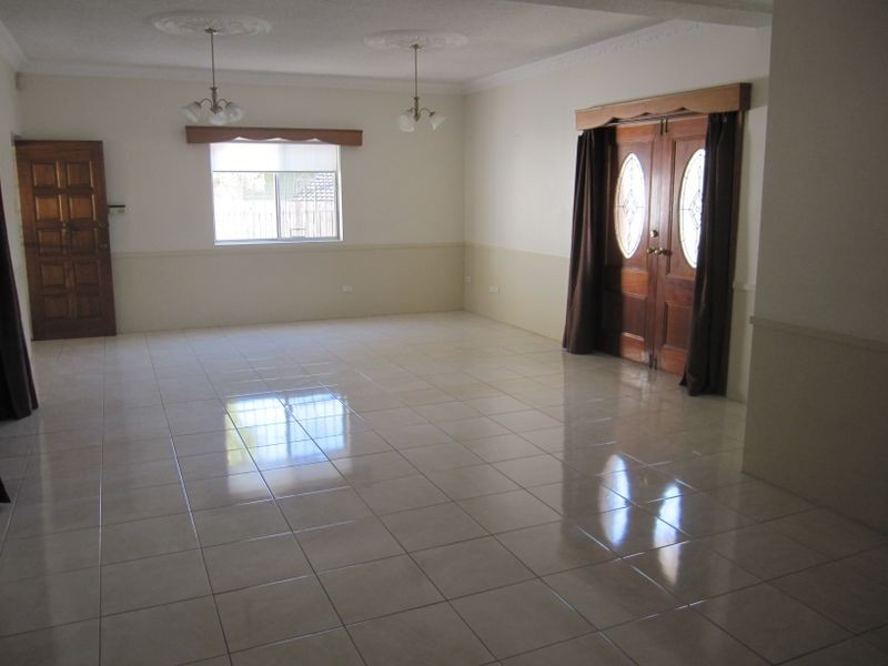 715 Cavendish Road, Holland Park QLD 4121