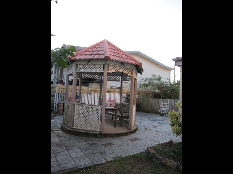 715 Cavendish Road, Holland Park QLD 4121