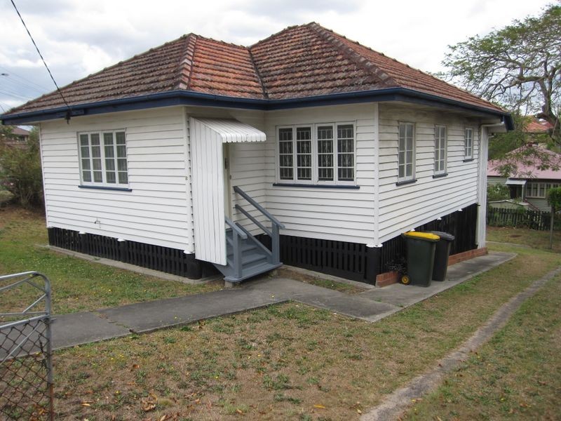 2 Torrens Street, Annerley QLD 4103