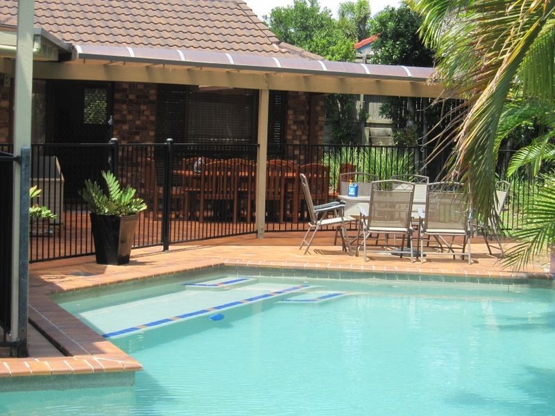 4 Kensington Place, Wishart QLD 4122