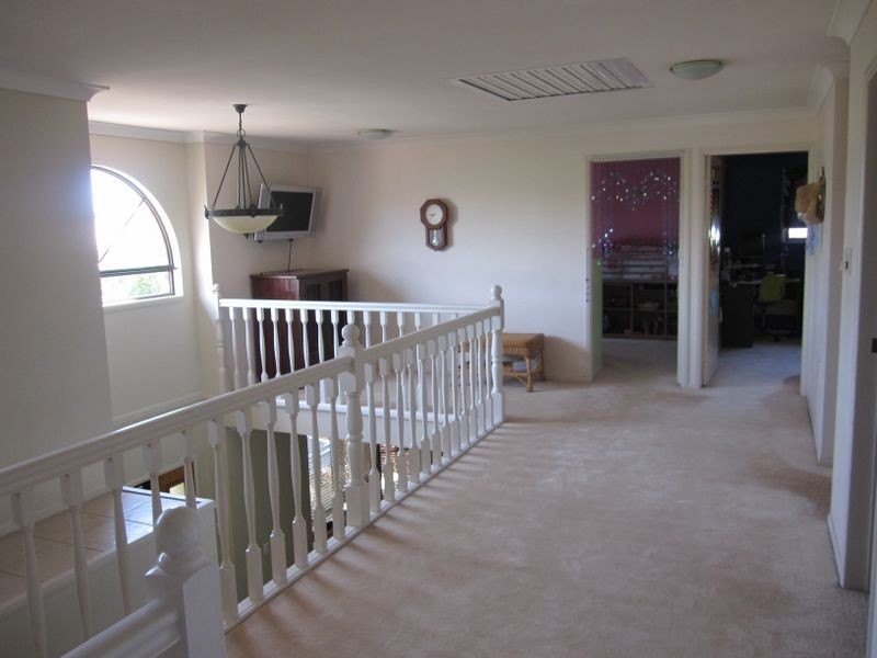 4 Kensington Place, Wishart QLD 4122