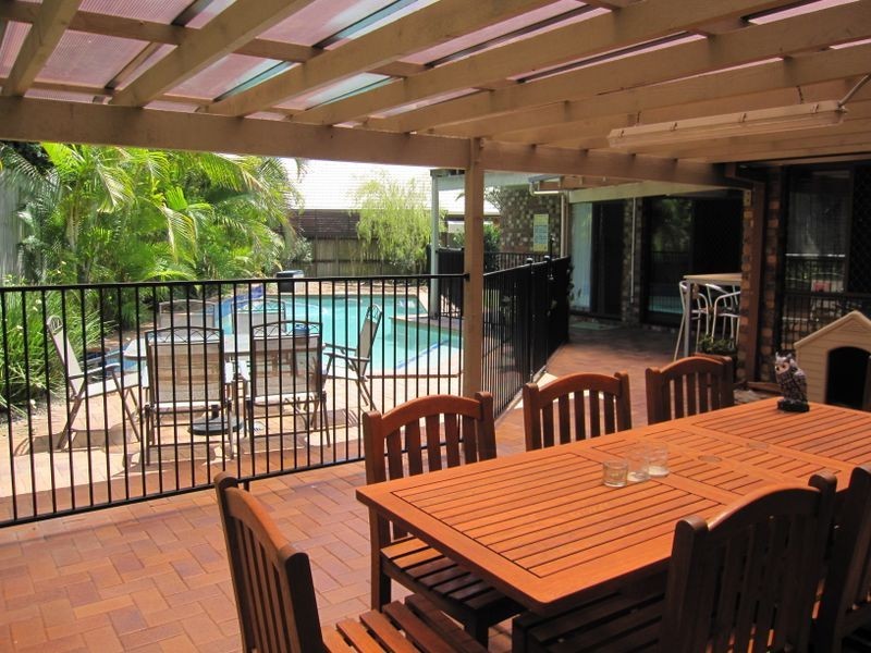 4 Kensington Place, Wishart QLD 4122