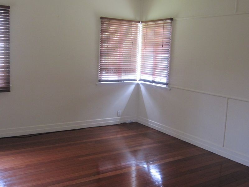 15 Binya Street, Holland Park QLD 4121