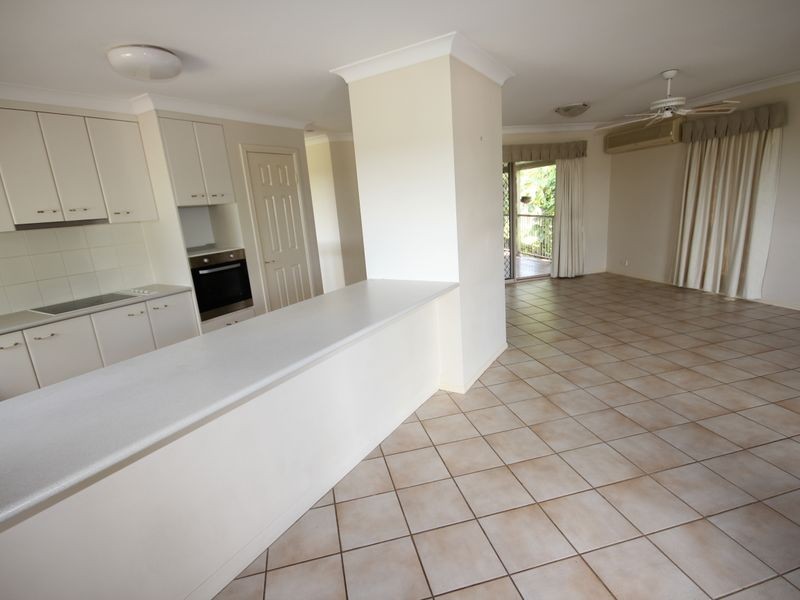 9 Lapage Street, Wishart QLD 4122