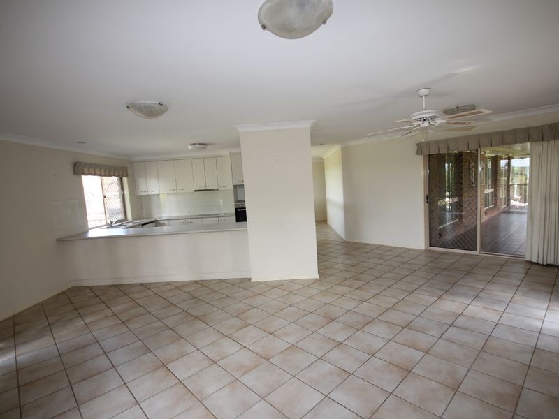 9 Lapage Street, Wishart QLD 4122