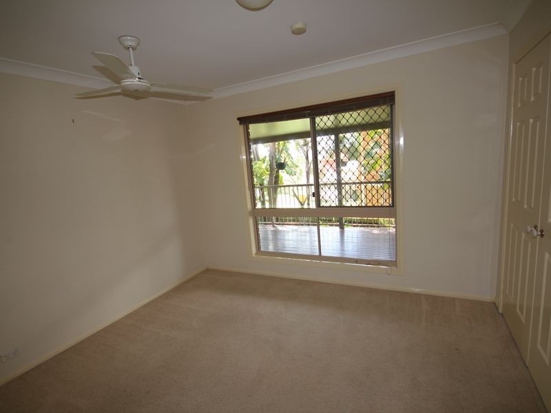 9 Lapage Street, Wishart QLD 4122