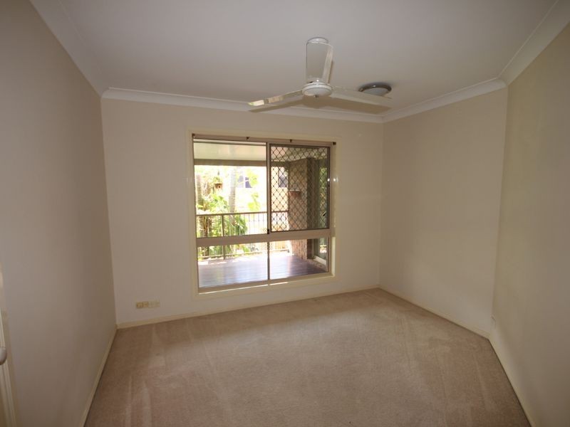 9 Lapage Street, Wishart QLD 4122