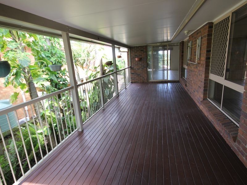 9 Lapage Street, Wishart QLD 4122