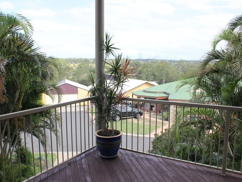 9 Lapage Street, Wishart QLD 4122