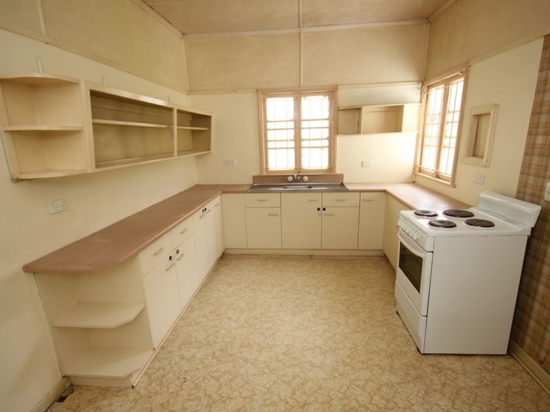 40 Embie Street, Holland Park West QLD 4121