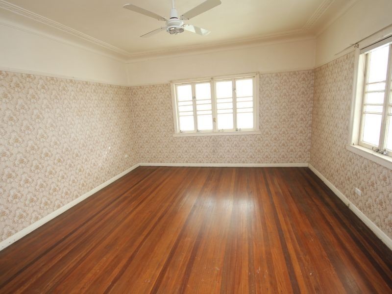 40 Embie Street, Holland Park West QLD 4121