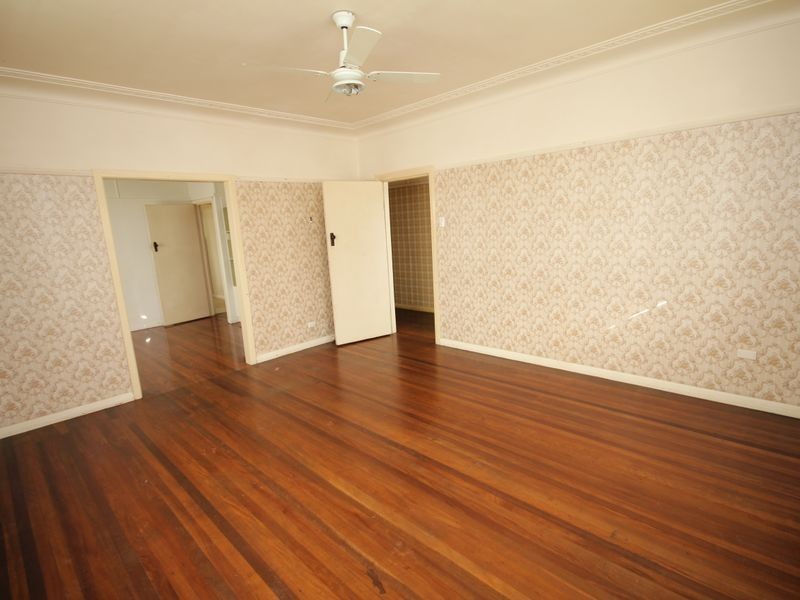 40 Embie Street, Holland Park West QLD 4121