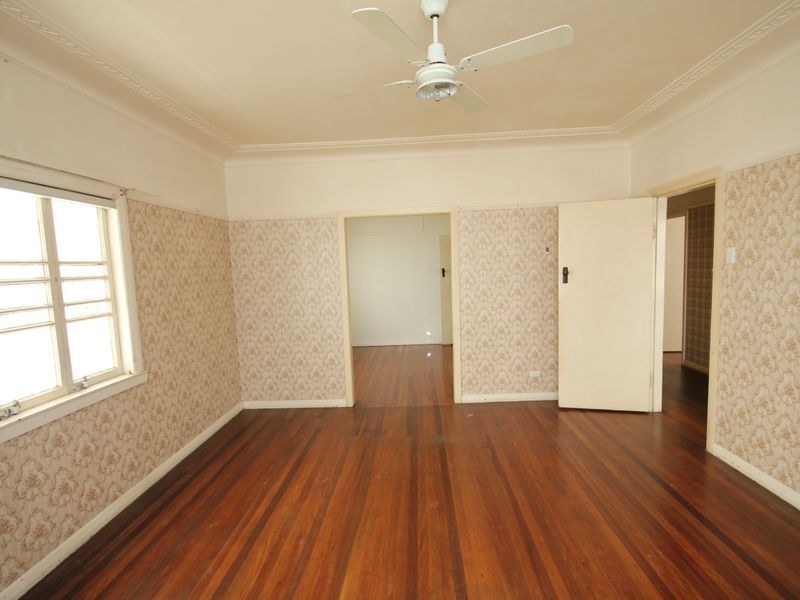 40 Embie Street, Holland Park West QLD 4121