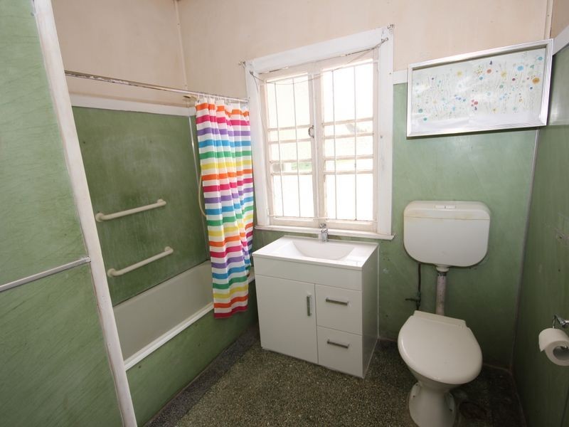 40 Embie Street, Holland Park West QLD 4121