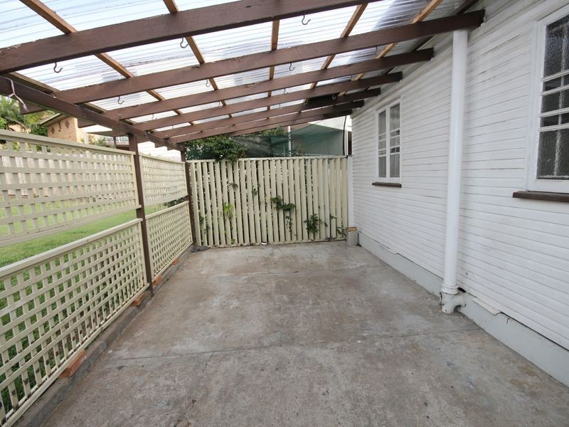 40 Embie Street, Holland Park West QLD 4121