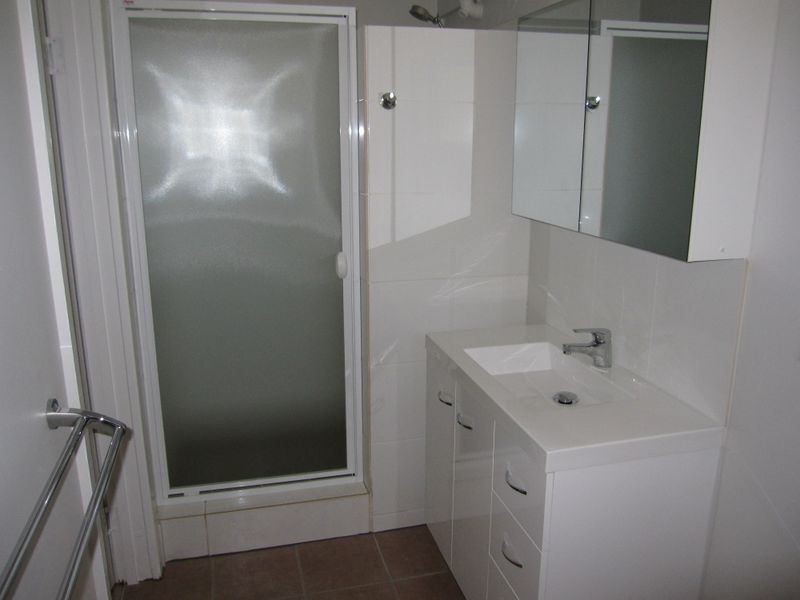 1/33 Knight Street, Greenslopes QLD 4120