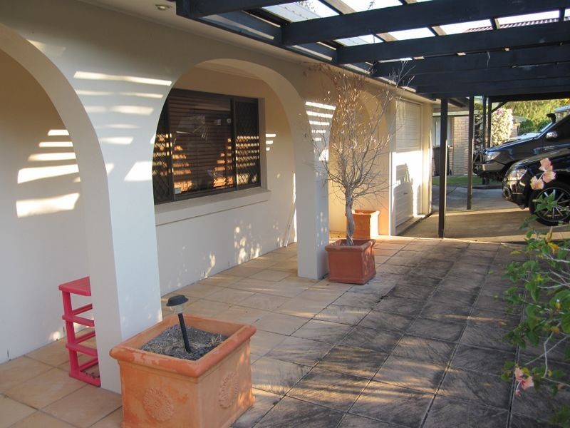 11 Buttercup Street, Mansfield QLD 4122