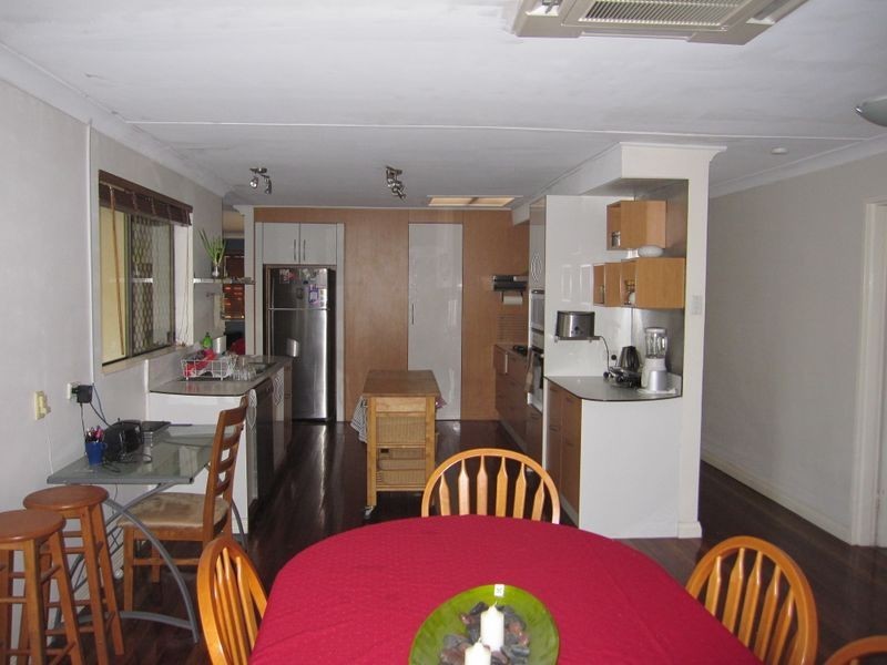 11 Buttercup Street, Mansfield QLD 4122