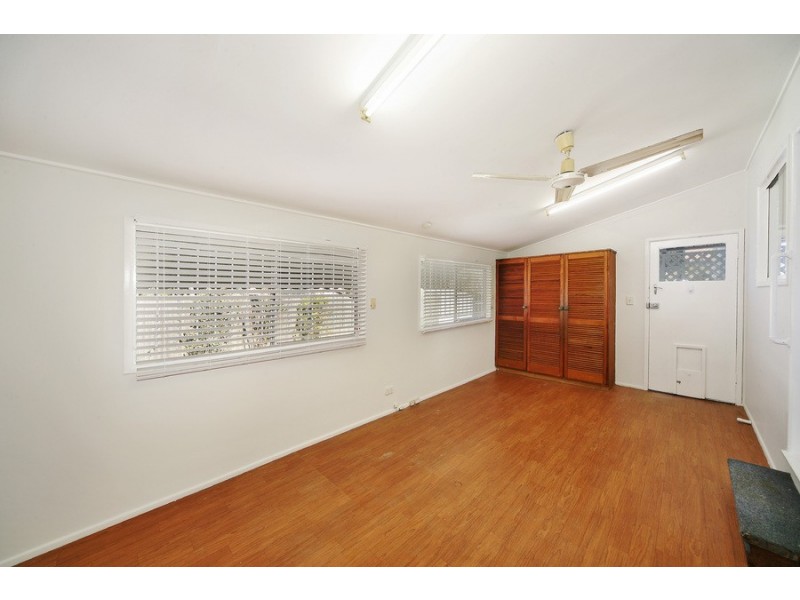 2 Enfield Street, Mount Gravatt East QLD 4122