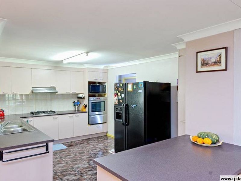 12 Calais Close, Sunnybank Hills QLD 4109