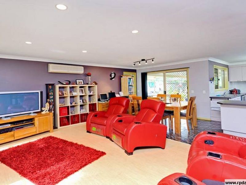 12 Calais Close, Sunnybank Hills QLD 4109