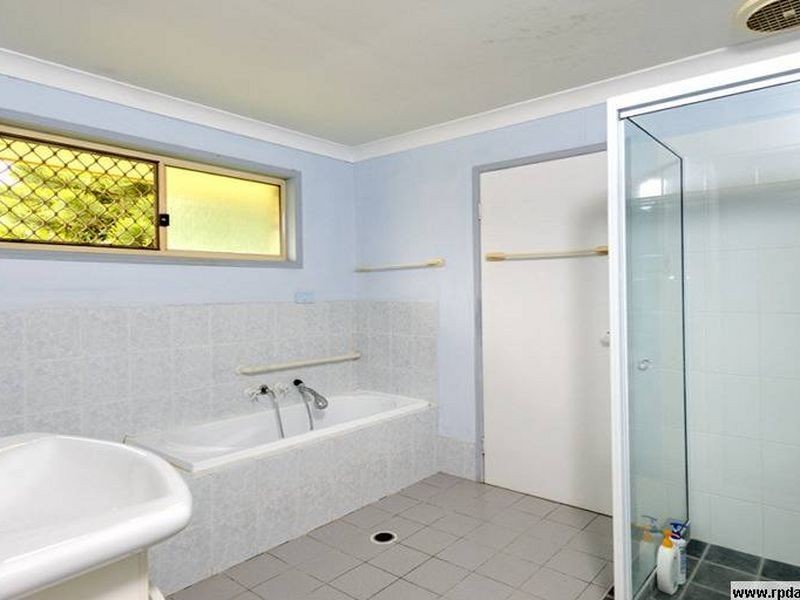 12 Calais Close, Sunnybank Hills QLD 4109