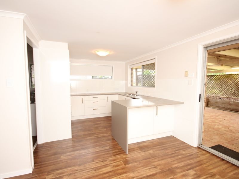 6 Buttercup Street, Mansfield QLD 4122