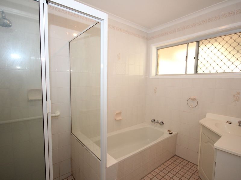 6 Buttercup Street, Mansfield QLD 4122