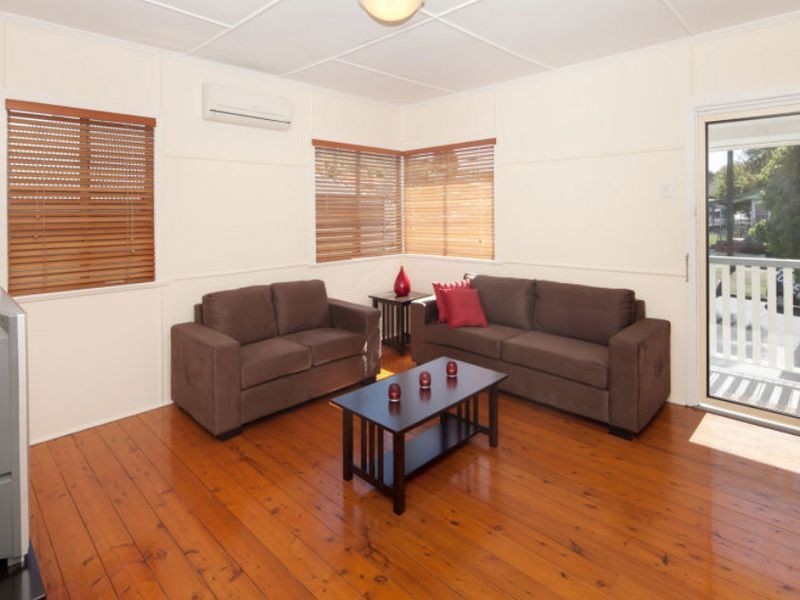 5 Wanda Rd, Upper Mount Gravatt QLD 4122