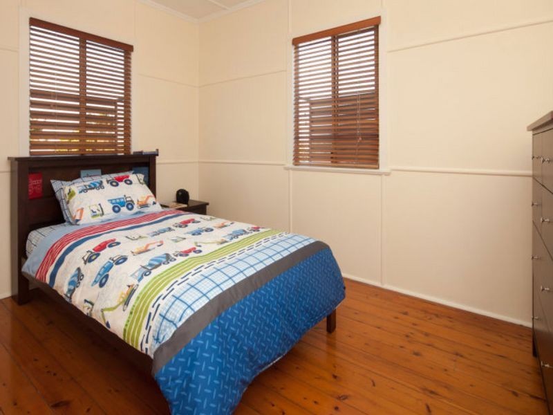 5 Wanda Rd, Upper Mount Gravatt QLD 4122