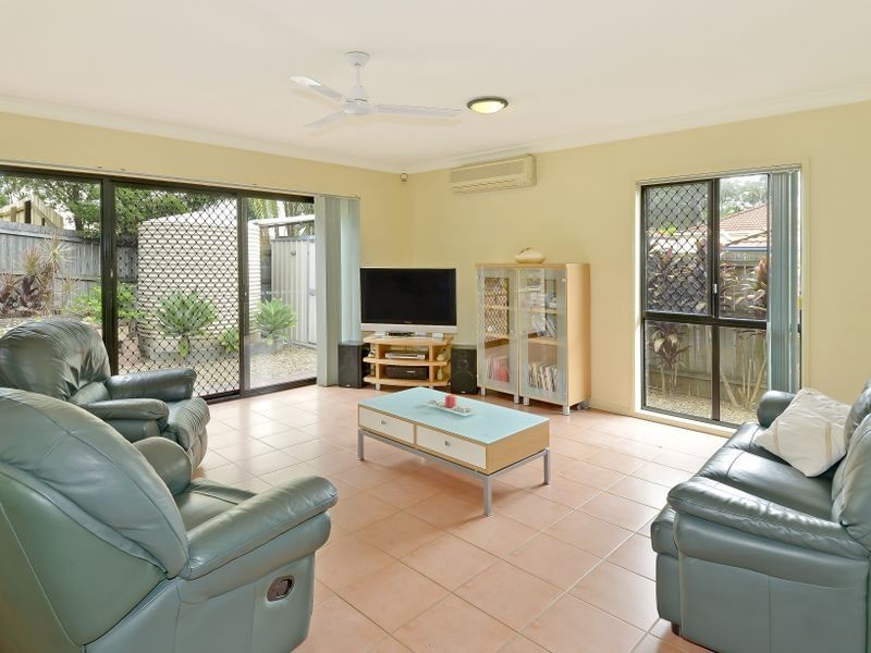 37 Coventry Circuit, Carindale QLD 4152