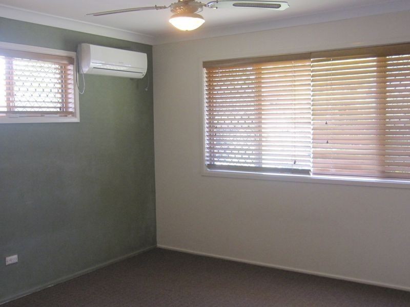 11 Larwood St, Upper Mount Gravatt QLD 4122