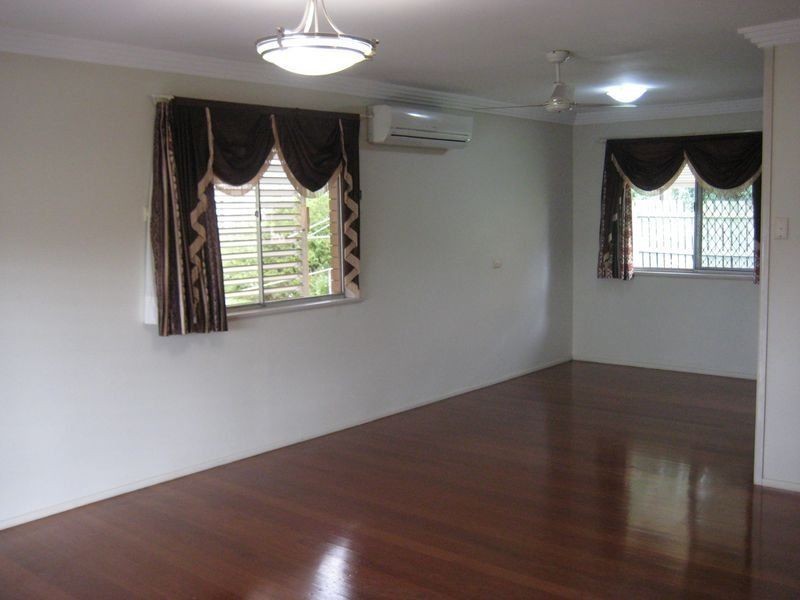 1 Ventura Street, Upper Mount Gravatt QLD 4122