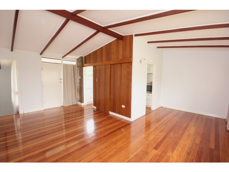 11 Nidalla Street, Macgregor QLD 4109