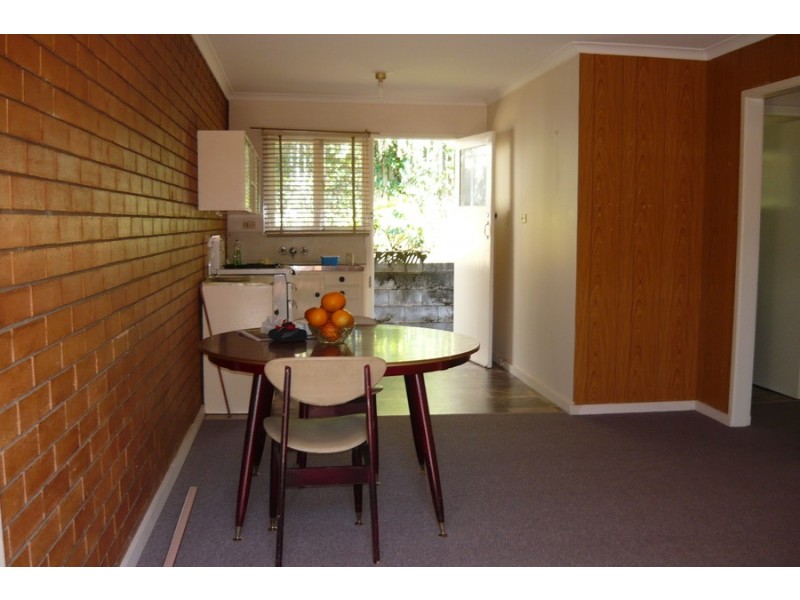 2/12 Arnold Street, Holland Park QLD 4121