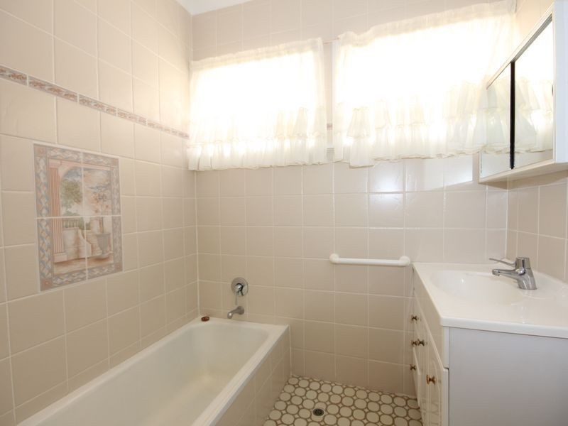 764 Old Cleveland Road, Camp Hill QLD 4152