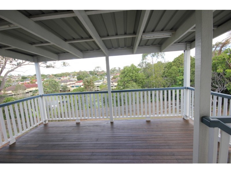 111 Creek Road, Mount Gravatt East QLD 4122