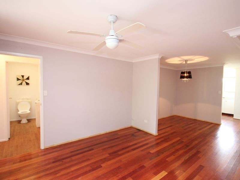 28 Stackpole Street, Wishart QLD 4122