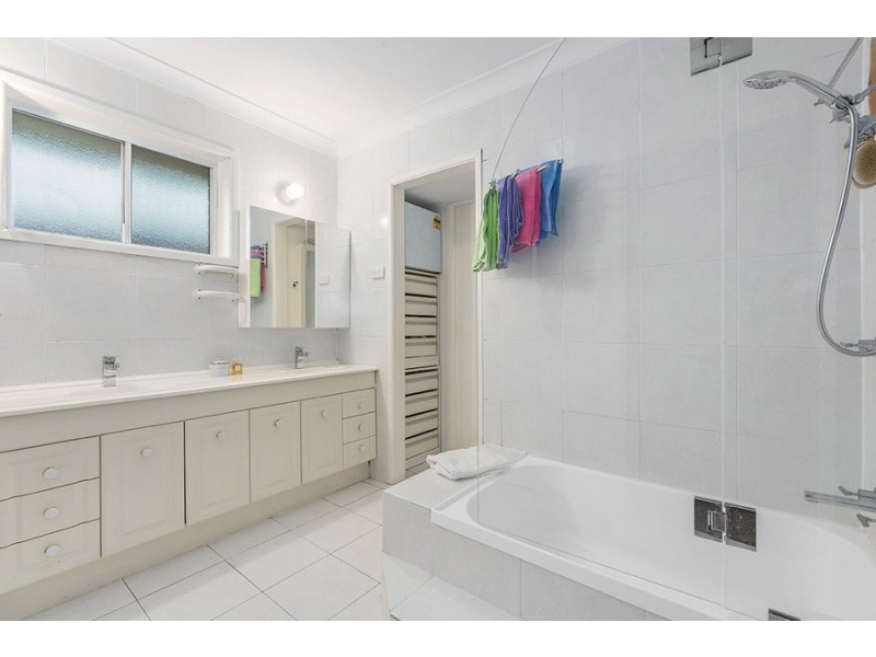 14 Thames Street, Macgregor QLD 4109