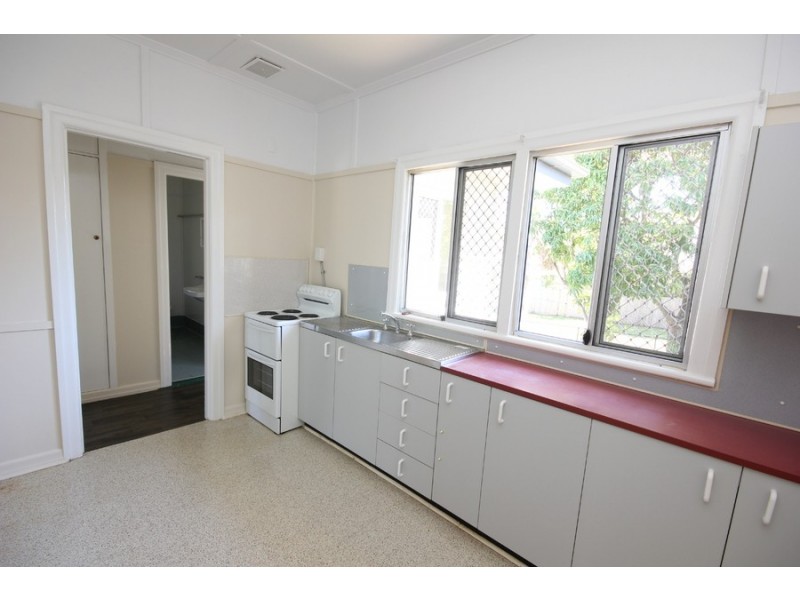 306 Nursery Road, Holland Park QLD 4121