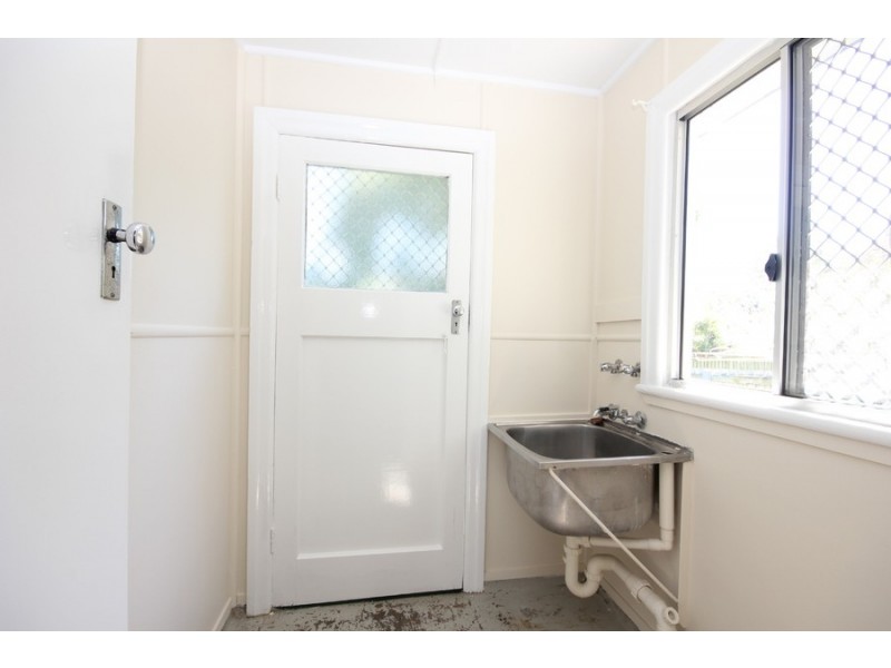 306 Nursery Road, Holland Park QLD 4121