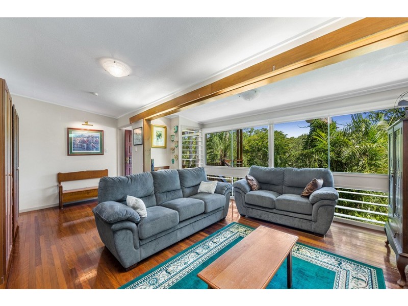 5 Baloo Street, Holland Park West QLD 4121