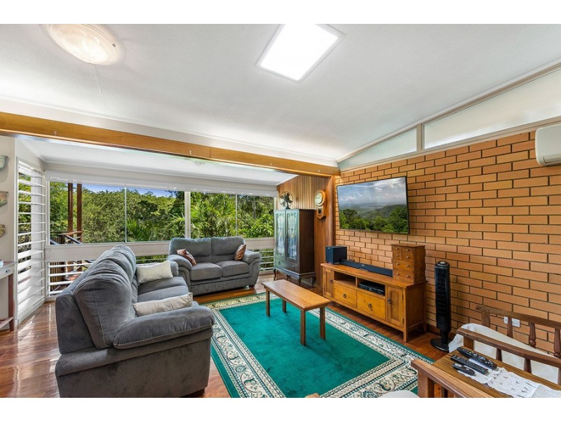 5 Baloo Street, Holland Park West QLD 4121