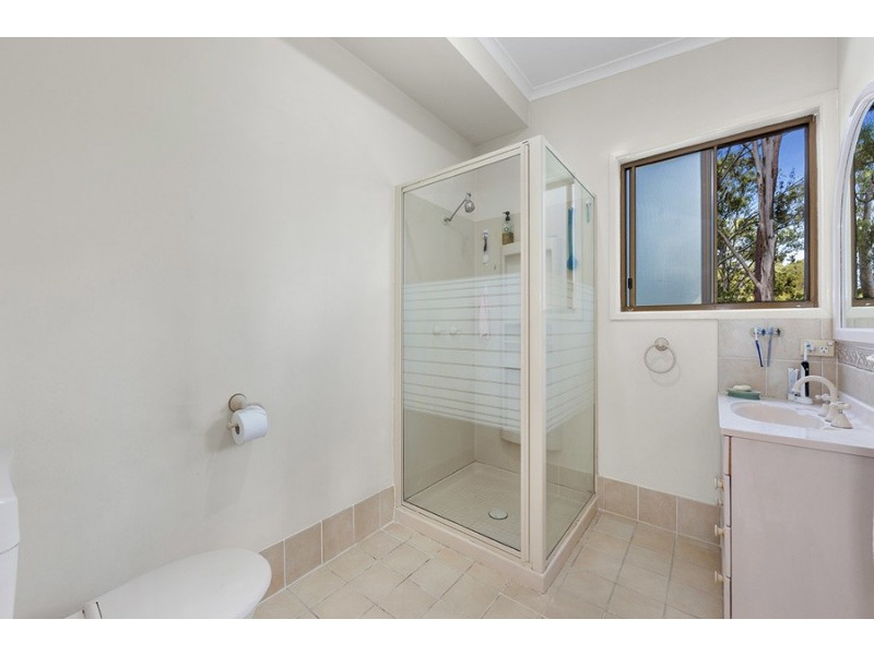 5 Baloo Street, Holland Park West QLD 4121