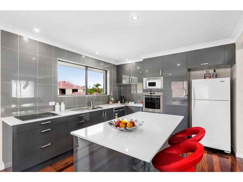 23 Swanfield Street, Macgregor QLD 4109