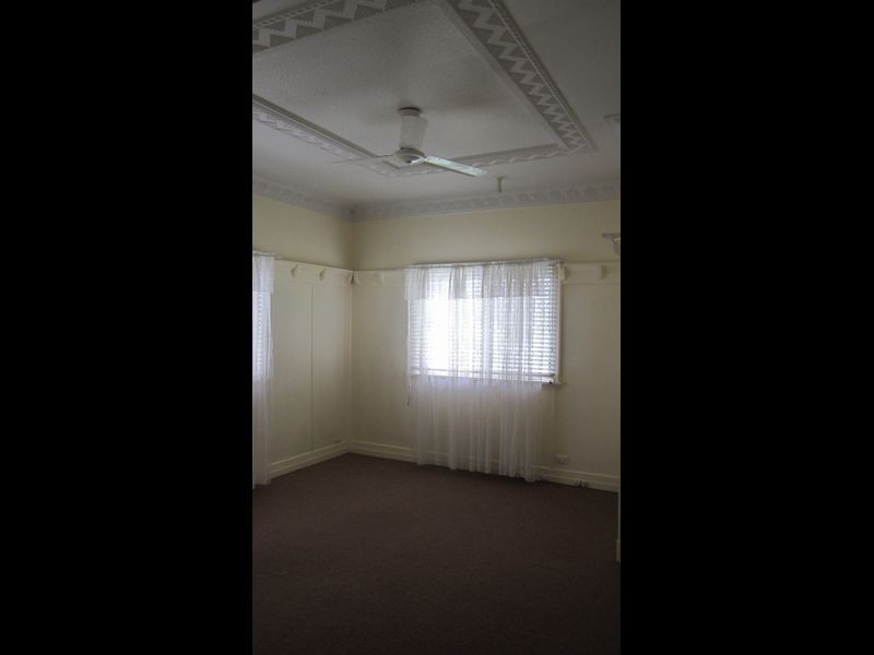 18 BROADWATER RD, Mount Gravatt East QLD 4122