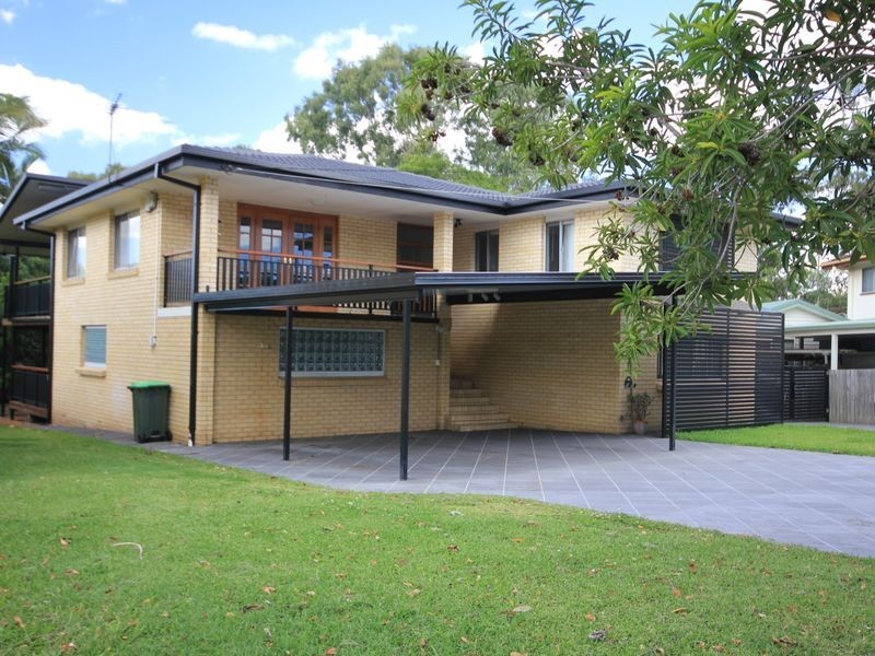 65 Morialta Street, Mansfield QLD 4122